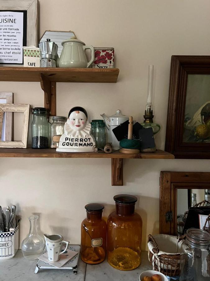 Les De Pauline Avec Et Climatisation Bed & Breakfast